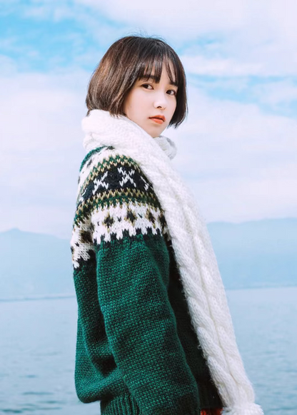 「Wool Signature」Green Nordic Fair Isle Wool Sweater – Chunky Knit (100% Wool)