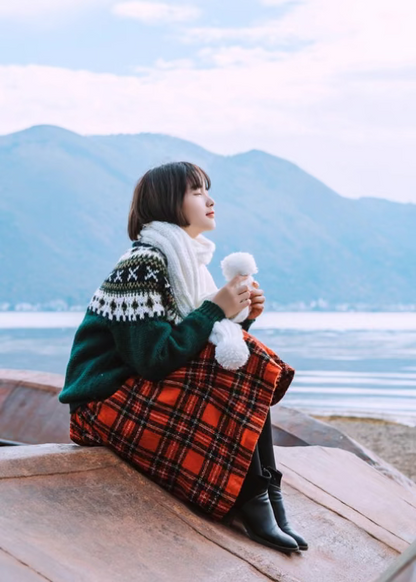 「Wool Signature」Green Nordic Fair Isle Wool Sweater – Chunky Knit (100% Wool)