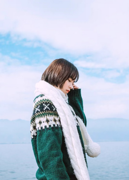 「Wool Signature」Green Nordic Fair Isle Wool Sweater – Chunky Knit (100% Wool)